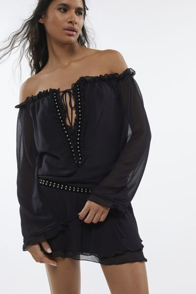 Silence + Noise Roxanne Off-The-Shoulder Drop Waist Mini Dress | Urban  Outfitters