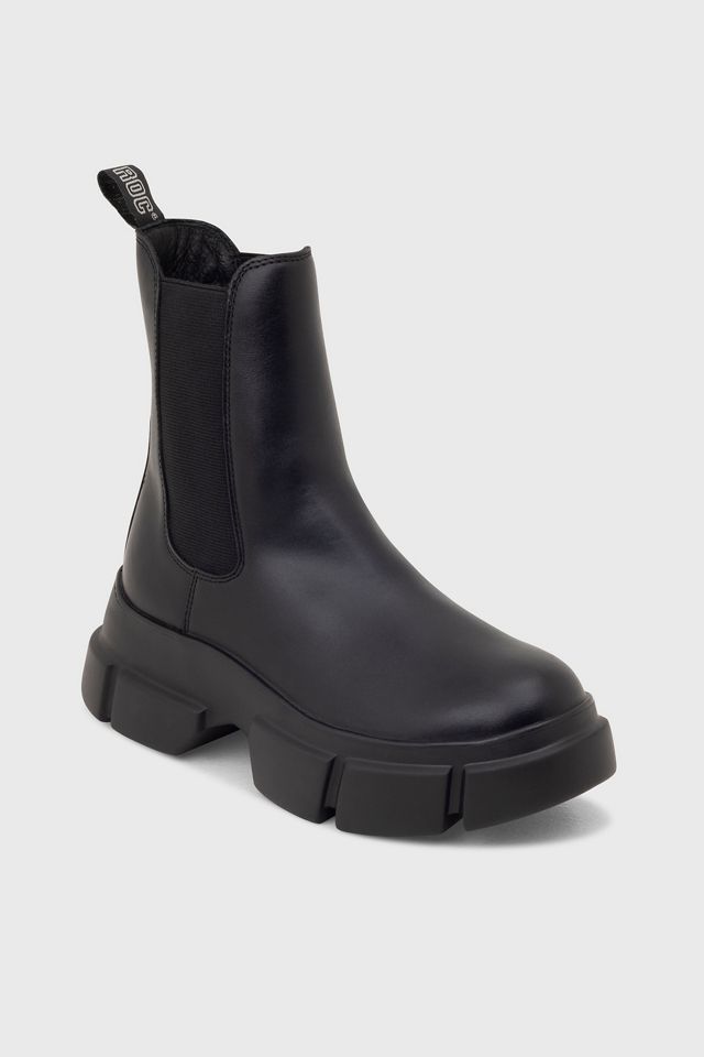 ROC Rowdy Leather Platform Chelsea Boot | Urban Outfitters ROC Rowdy Leather Platform Chelsea Boot | Urban Outfitters