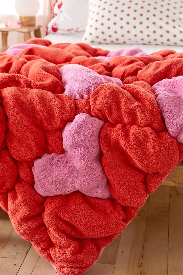 Heart Cloud Fleece Throw Blanket Urban Outfitters