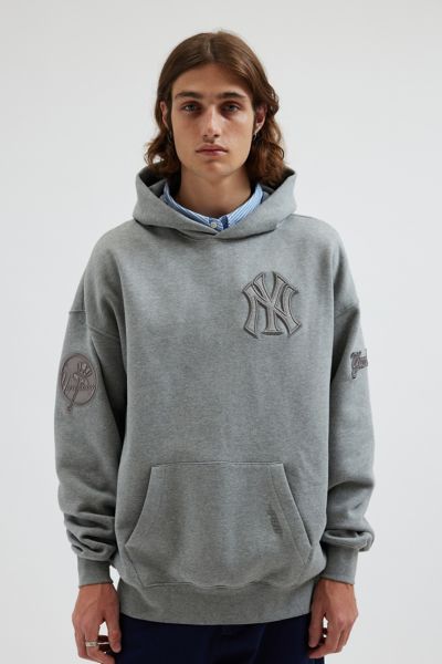 Pro Standard New York Yankees Drop Shoulder Hoodie Sweatshirt In Grey, Men's At Urban Outfitters In Gray