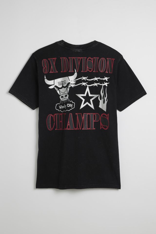 Mitchell & Ness NBA Chicago Bulls 1966 Graphic Tee #1