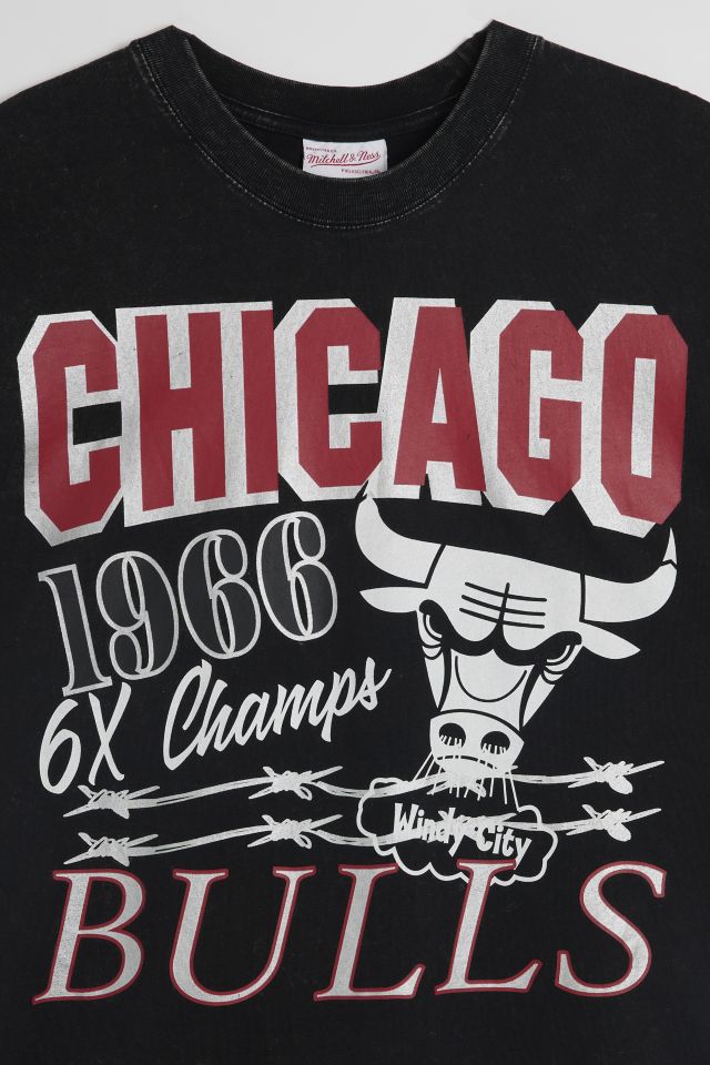 Mitchell & Ness NBA Chicago Bulls 1966 Graphic Tee #2