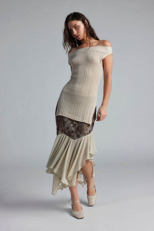 Kimchi Blue Lavinia Lace Asymmetrical Maxi Skirt | Urban Outfitters
