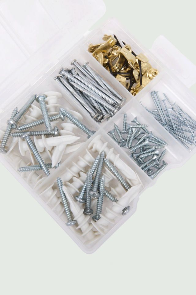 Character Essential Hardware Set #1