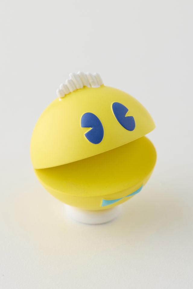 sanrio-hello-kitty-friends-x-pac-man-blind-box-figure-urban-outfitters
