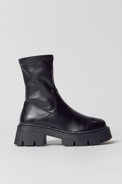 Black platform sole boots best sale