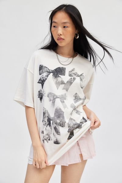 kimchi blue cat graphic t shirt dress A.Y Fashion | Kimchi Blue Cat Graphic T-Shirt Dress @urbanoutfitters  https://sovrn.co/1dtvhvg #women #womencollection #womensports  #womenfashion