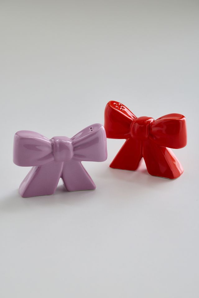 DOIY Bow Salt & Pepper Shaker Set #1