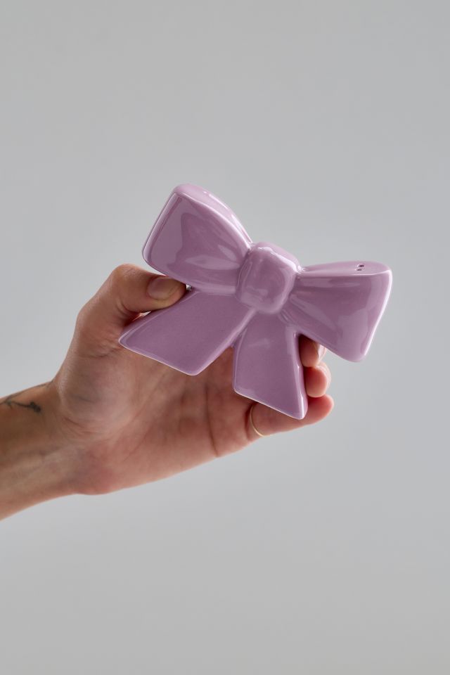 DOIY Bow Salt & Pepper Shaker Set #3