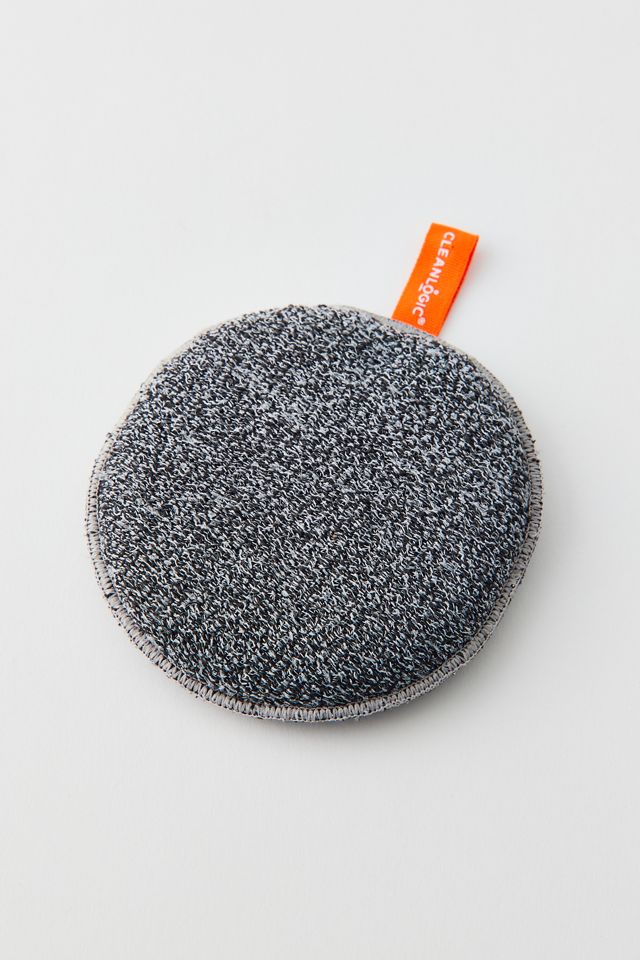 Cleanlogic Detoxify Dual-Texture Body Exfoliator | Urban Outfitters