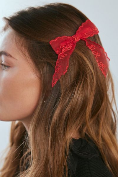 URBAN OUTFITTERS PRINTED LACE HAIR BOW CLIP SET IN RED, WOMEN'S AT URBAN OUTFITTERS 