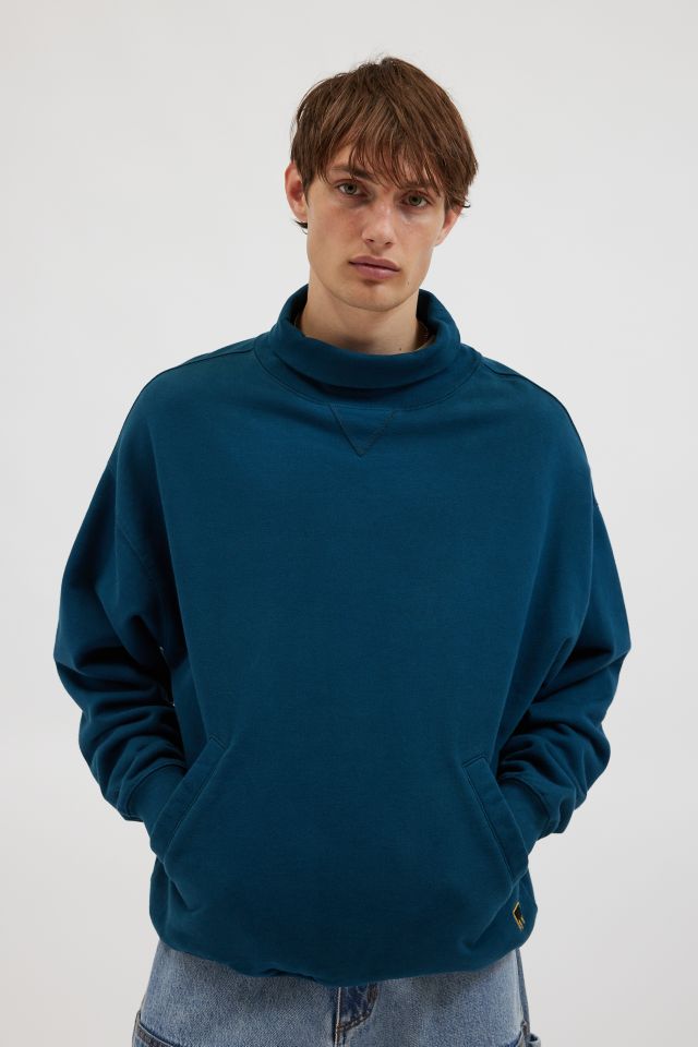 Levi s Skate Turtleneck Sweatshirt Urban Outfitters