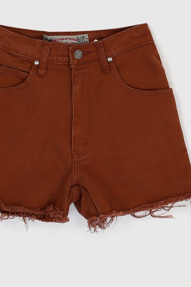 levis brown shorts