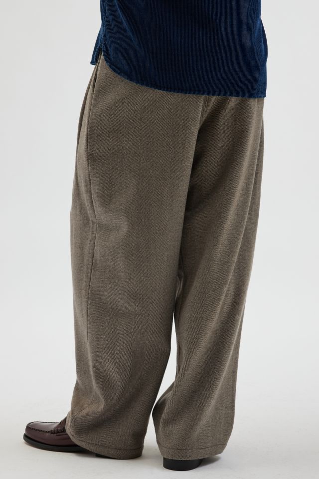 Monitaly Triple Tuck Wide Leg Trouser Pant | Urban Outfitters