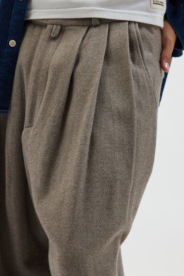 Monitaly Triple Tuck Wide Leg Trouser Pant | Urban Outfitters