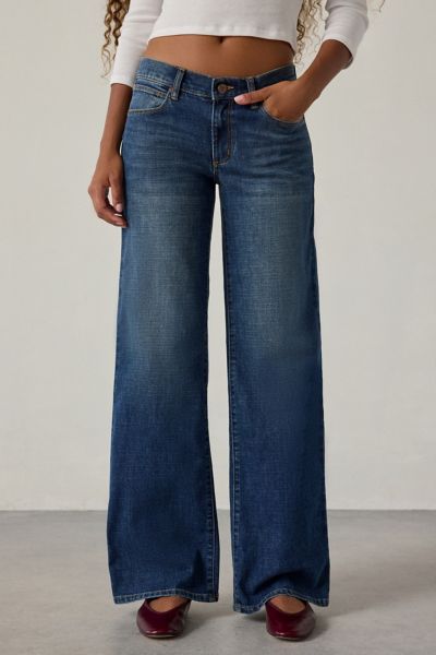 Abrand Jeans 99 Low-rise Wide Jean In Paige, Women's At Urban Outfitters In Blue