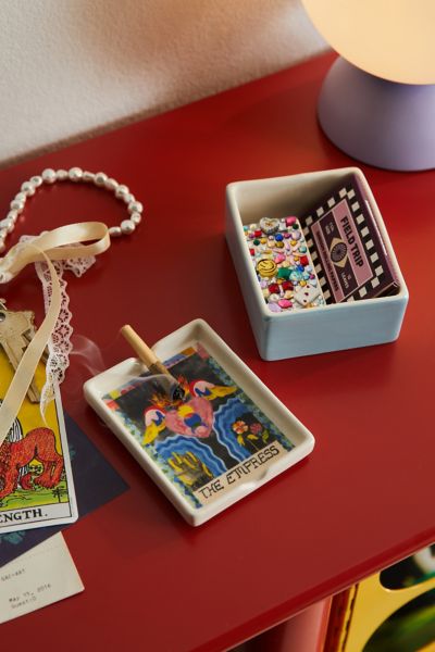 Tarot Card Lidded Ashtray & Stash Box Product Page