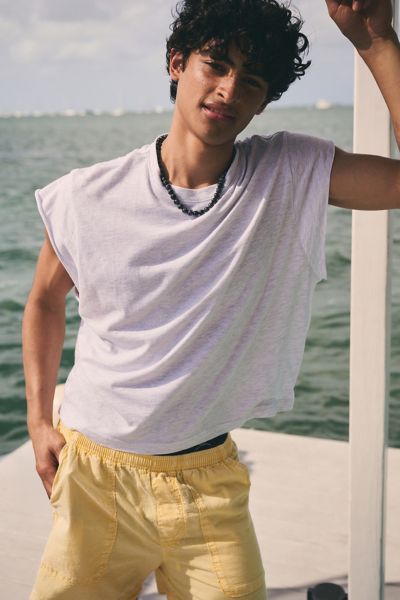 BDG GRAYSON SOLID CUTOFF MUSCLE TEE IN HEATHER GREY, MEN'S AT URBAN OUTFITTERS 