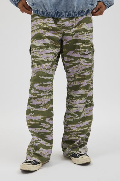 BDG MITCHELL CAMO PANT IN PURPLE CAMO, MEN'S AT URBAN OUTFITTERS 