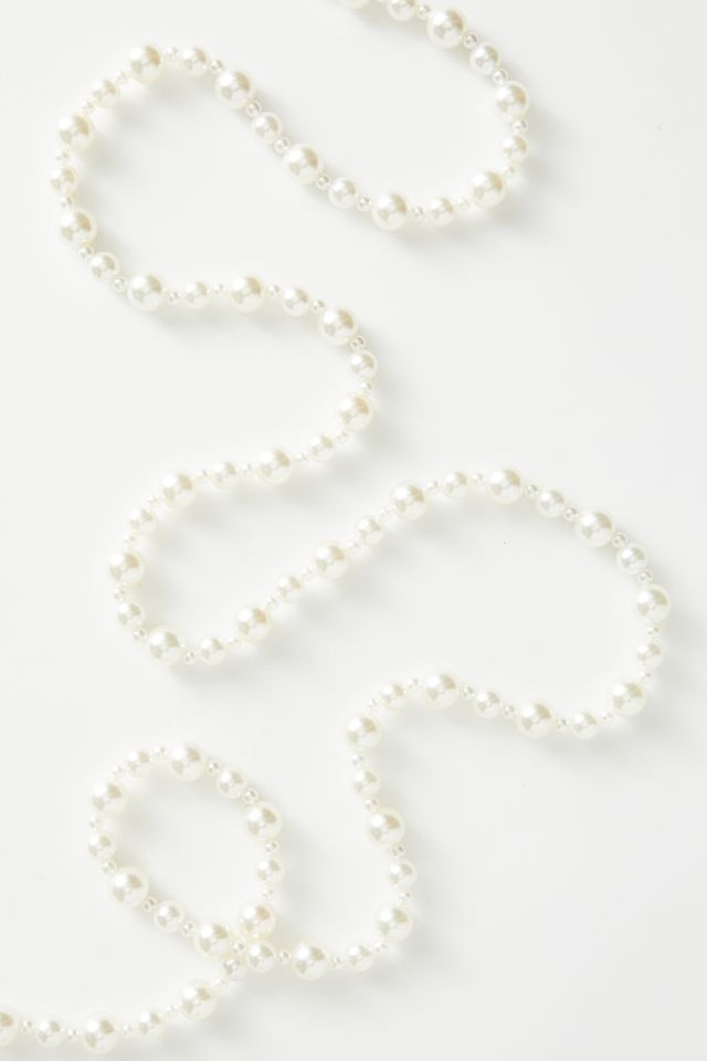 Pearl Garland | Urban Outfitters Canada