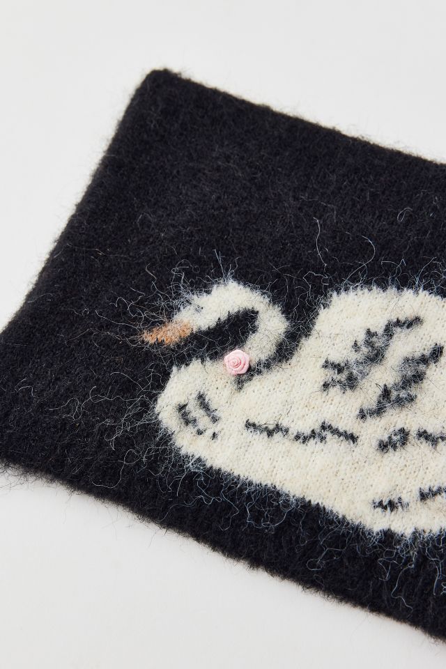 Mylo Swan Fuzzy Beanie #3