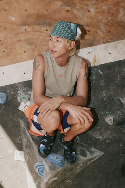 Men s Athletic Tops Men s Workout Gym Tops Urban Outfitters