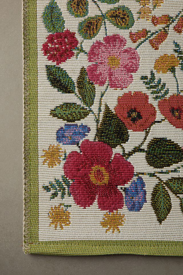 Cream Floral Wool and Synthetic Indoor/Outdoor Area Rug 6'-7" x 9'-4"