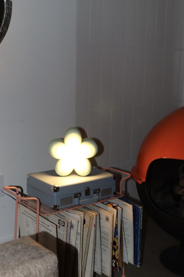Sofiest Designs Daisy Lamp #4