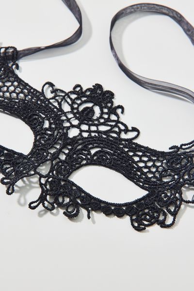 Ivy Lace Mask