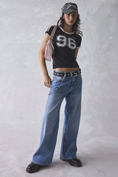 BDG OZZY LOOSE JEAN IN VINTAGE DENIM MEDIUM, WOMEN'S AT URBAN OUTFITTERS 