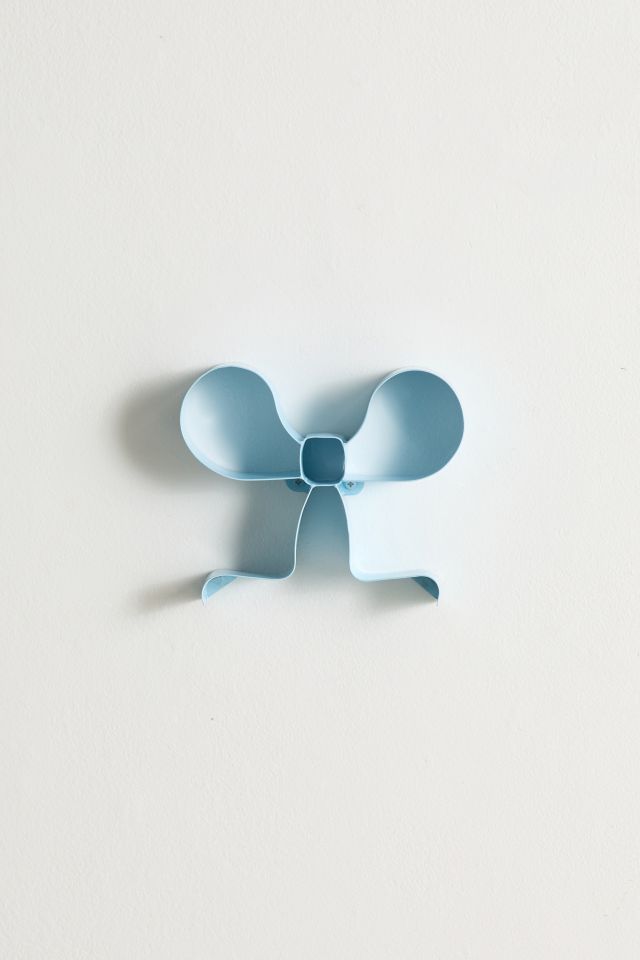 【オシャレ】Urban Outfitters Small Bow Shaped シェルフ Small Bow Shaped Wall Shelf | Urban Outfitters