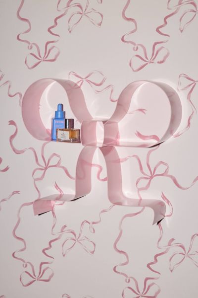 Large Bow Shaped Wall Shelf