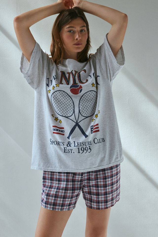 Robe T-Shirt Graphique NYC Sports & Leisure Club #1