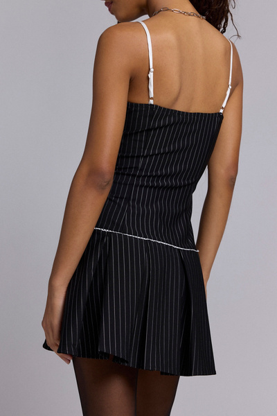 Robe Noire Courte Manches Longues Daisy Street - Taille 10 Style Choker