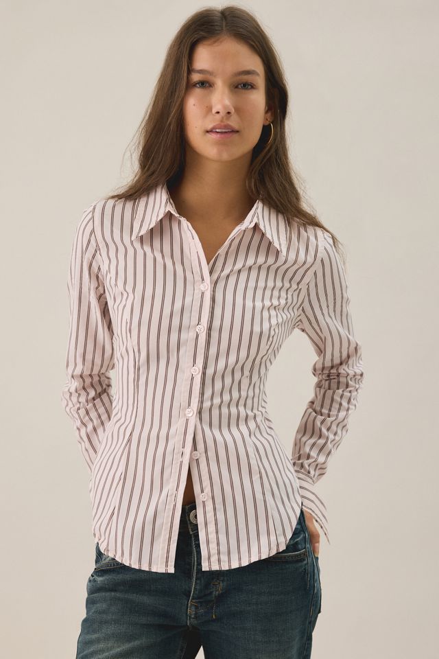 Chemise ajustée boutonnée Leilani UO #1