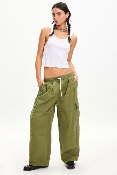Bdg Anderson Pull-on Wide Leg Cargo Pant In Green, Women's At Urban Outfitters In Green