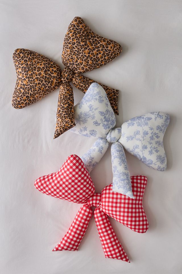Big Bow Printed Throw Pillow #3