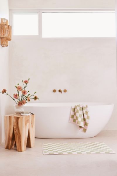 Bed Threads French Flax Linen Checkered Bath Mat In Rosewater/sage At Urban Outfitters In Rosewater/sage