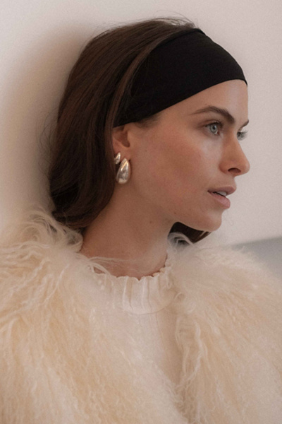 Deux Lions Jewelry Drop Earrings in Moondrop, Women's at Urban Outfitters