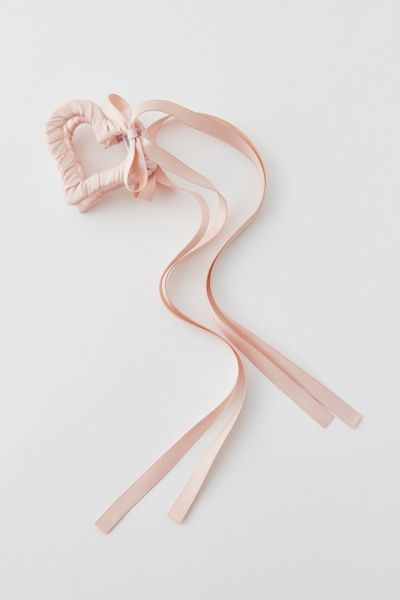 Ribbon-Wrapped Heart Claw Clip