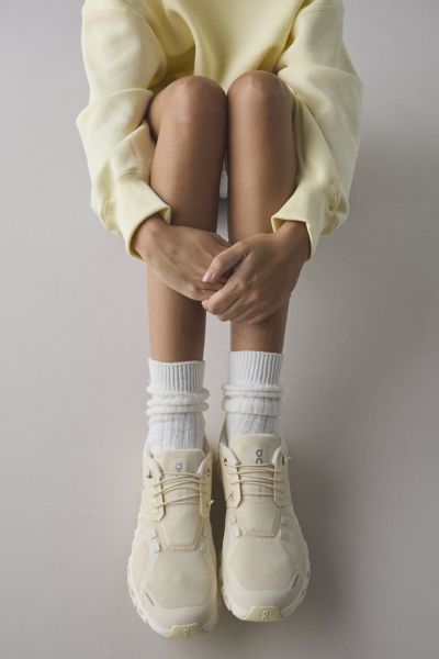 On Women's Cloud 6 Sneaker
