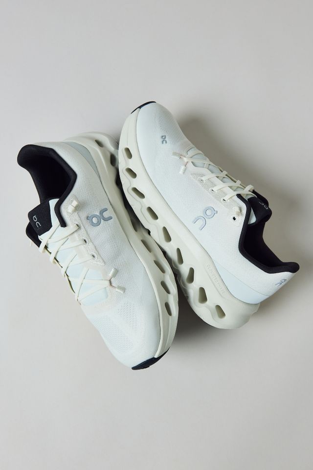 On Women's Cloudtilt Sneaker #1