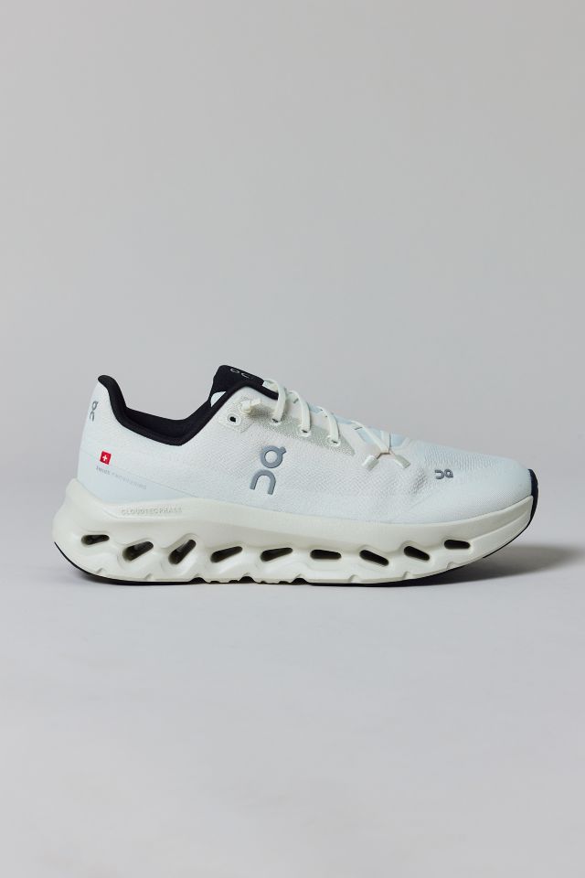 On Women's Cloudtilt Sneaker #2