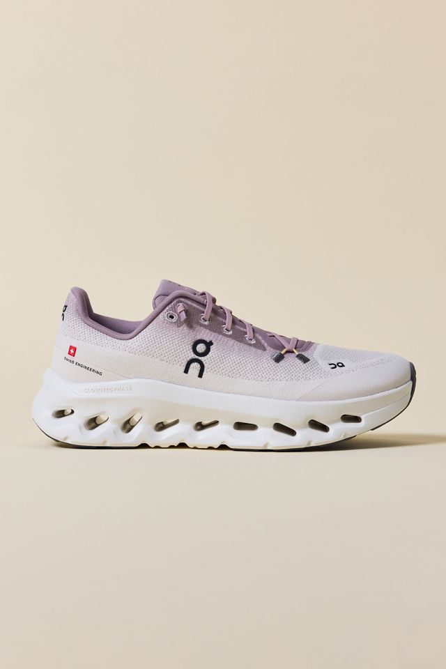 On Women's Cloudtilt Sneakers | Urban Outfitters Canada