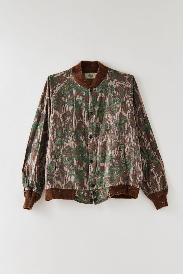 Vintage Camo Pattern Raglan Snap Front Jacket | Urban Outfitters