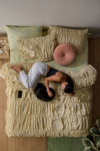 アーバンアウトフィッターズ　ブランケット Bedding + Bedspreads | Urban Outfitters