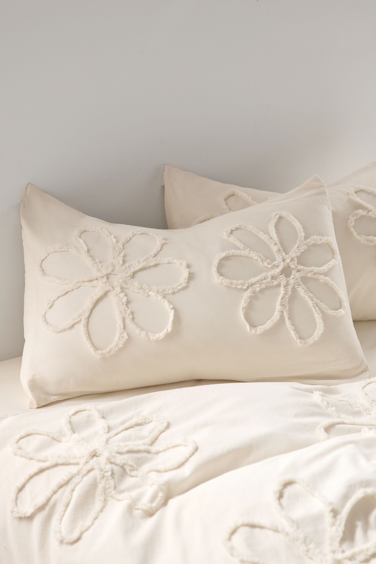 Daisy Tufted Core Sham Set - Tofu, KING