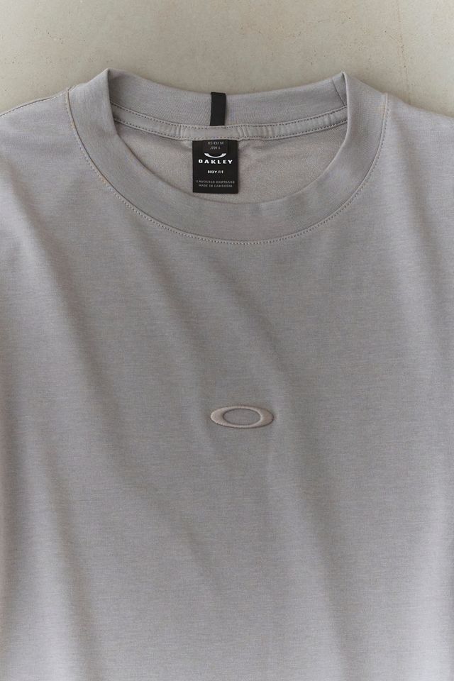 Oakley Driven Paneled Tee #1