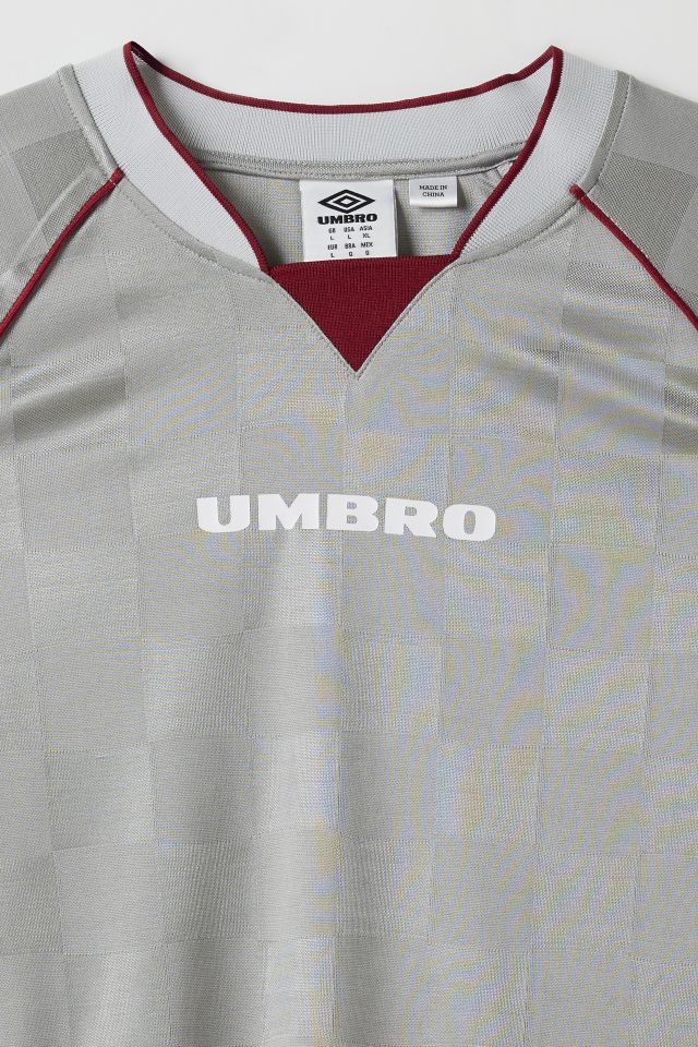 Umbro Paneled Raglan Tee | Urban Outfitters