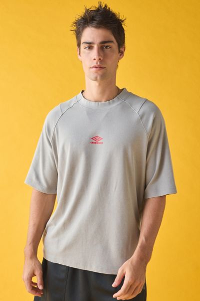 Tシャツ・カットソー UMBRO Beach Club Back Graphic Short Sleeve Tee White UQ221CR 95043501_004_b